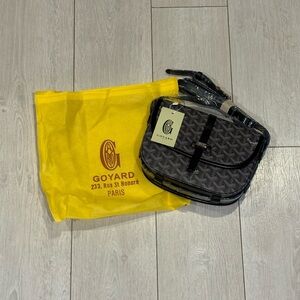 Goyard Black and White Women’s and Men’s Messenger Bag